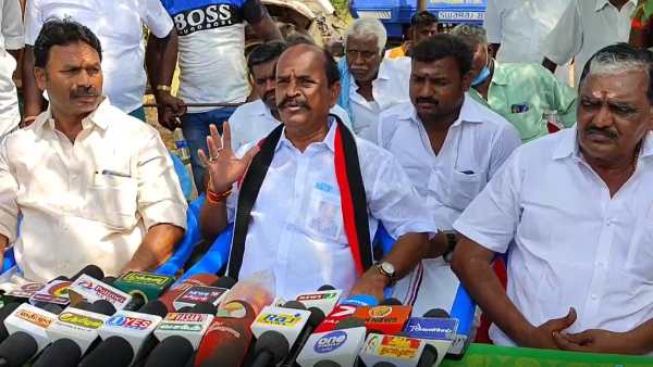 திமுக வரக்கூடாது என்றார்