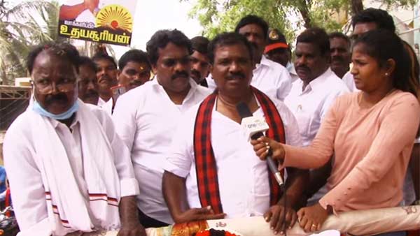 பல கேள்விகள்