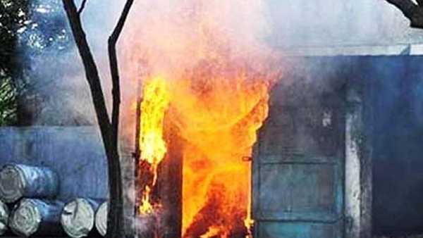 4 workers injured in firecracker blast near Sivakasi 4 workers injured in firecracker blast near Sivakasi