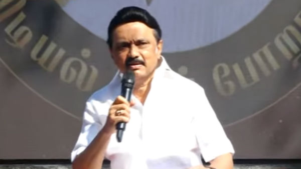 காரிருளை விரட்டிடுவோம்