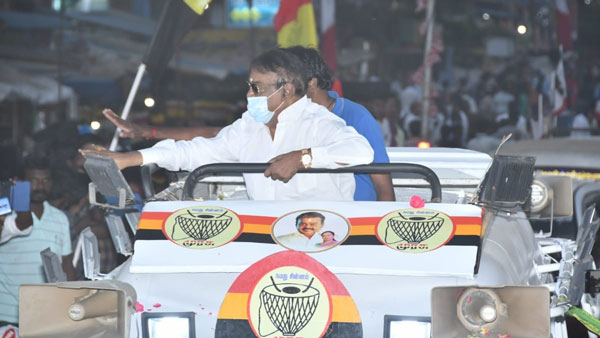 DMDK leader Vijayakanth begins Election Campaign at Gummidipoondi DMDK leader Vijayakanth begins Election Campaign at Gummidipoondi