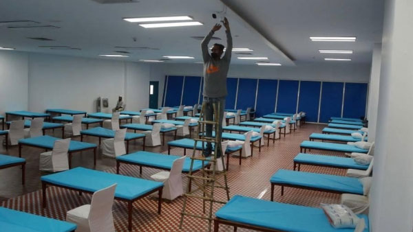 100 படுக்கைகள் மட்டுமே காலி