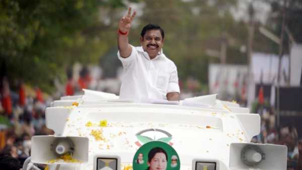 காவிமயமாக அதிமுக நிர்வாகிகள்