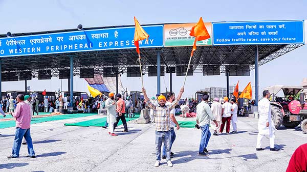 Farmers protest: Delhi borders remain shut and traffic diverted Farmers protest: Delhi borders remain shut and traffic diverted