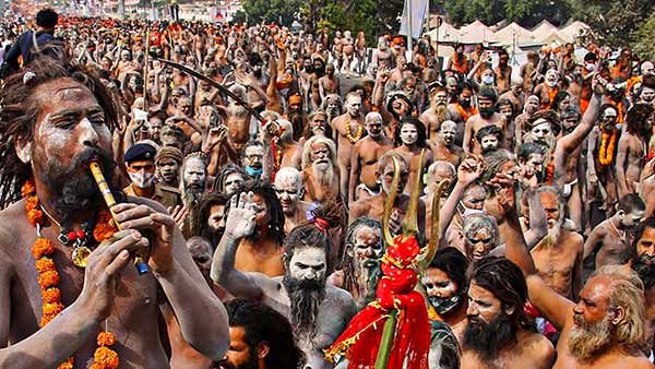 கும்பமேளா ஷாக்- நிர்வாண சாதுக்கள் தலைவர் கொரோனாவுக்கு பலி- ஒரே நாளில் 2,220 பேருக்கு பாதிப்பு! 