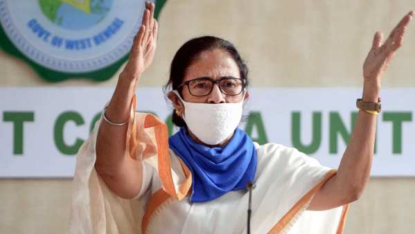 EC removes Mamata Banerjees security officer ahead of phase IV polls EC removes Mamata Banerjees security officer ahead of phase IV polls