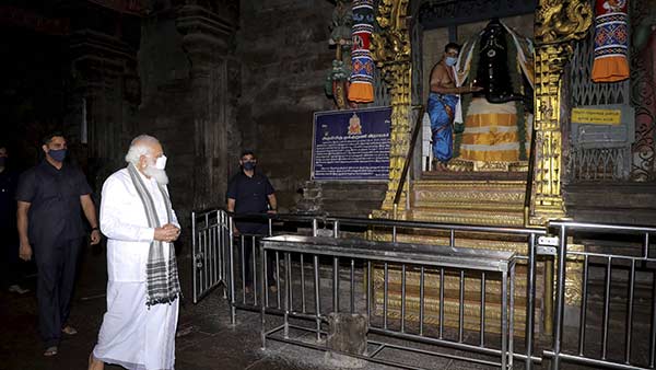 மீனாட்சி அம்மன் கோவிலில் மோடி தரிசனம்