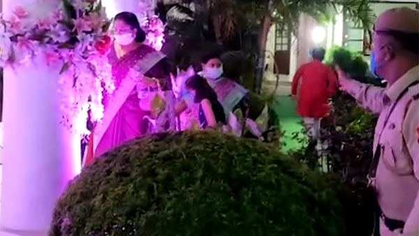 கிழித்து போட்டார்