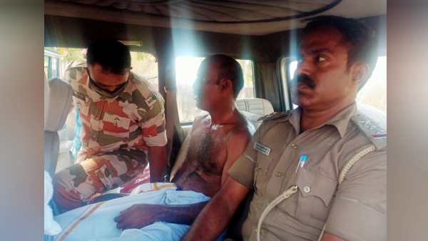 A drunken man broke the EVM machine at the polling station in tamilnadu A drunken man broke the EVM machine at the polling station in tamilnadu