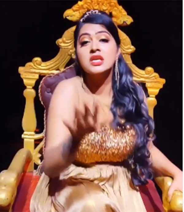கை கால்களை மட்டும் ஆட்டி