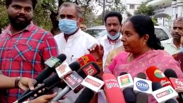ஆட்சியரிடம் புகார்