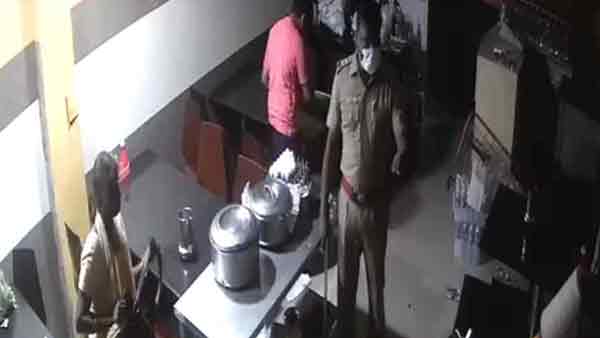 ஆட்சியரிடம் புகார்