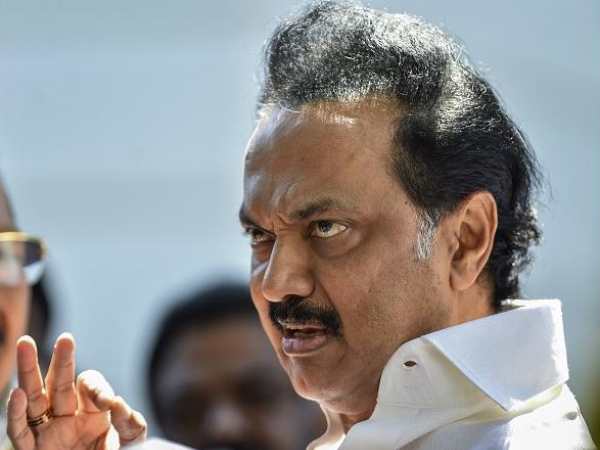 தாயை கேவலமாக பேசினார்கள்