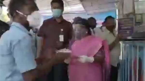 நான்கு இடங்களில்