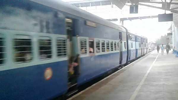 12 special trains passing through Salem canceled due to Maintenance work 12 special trains passing through Salem canceled due to Maintenance work