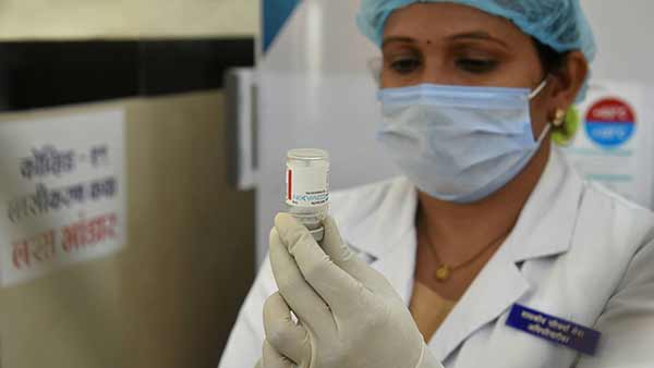 Kampanye vaksinasi virus Corona di India secara langsung: Pemerintah Dokter Senthil mendapat vaksin Corona pertama di Tamil Nadu |  Coronavirus di India Pembaruan Terbaru di Sorotan Berita Tamil Kampanye vaksinasi virus Corona di India secara langsung: Pemerintah Dokter Senthil mendapat vaksin Corona pertama di Tamil Nadu |  Coronavirus di India Pembaruan Terbaru di Sorotan Berita Tamil