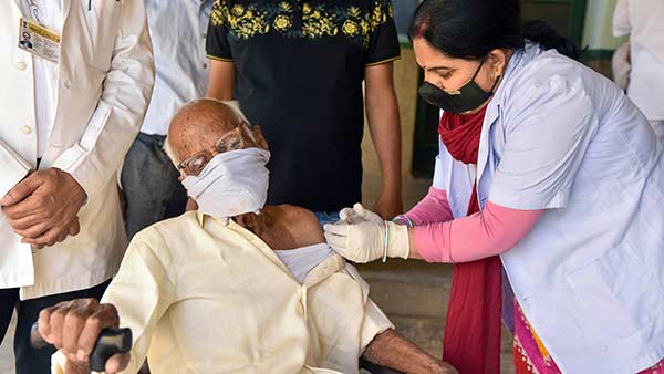 Mumbai Stops Vaccination For 3 Days, Civic Body Cites Vaccine Shortage Mumbai Stops Vaccination For 3 Days, Civic Body Cites Vaccine Shortage