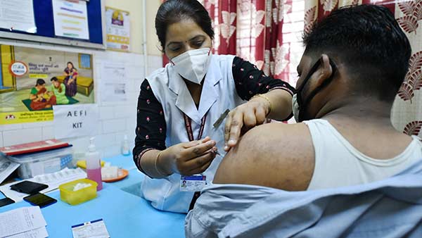Covid 19: 73,600 vaccination centers across the country -12.69 crore vaccines Covid 19: 73,600 vaccination centers across the country -12.69 crore vaccines