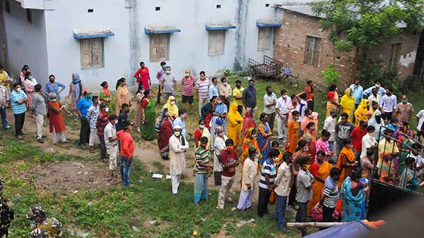 following gun Firing EC orders adjourns the poll in Polling Station 125 of Sitalkurchi Assembly Constituency following gun Firing EC orders adjourns the poll in Polling Station 125 of Sitalkurchi Assembly Constituency