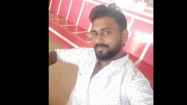 காதலி வீடு