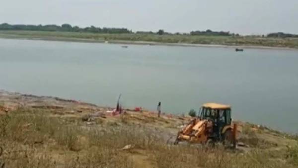 எப்படி நடக்கிறது
