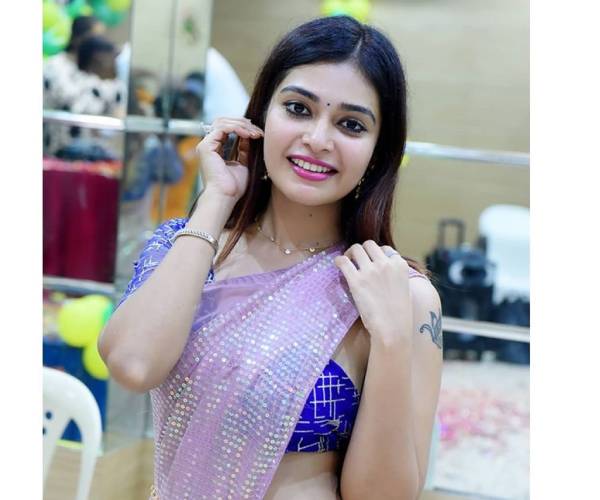 என்ஜாய் செய்யும் ரசிகர்கள்