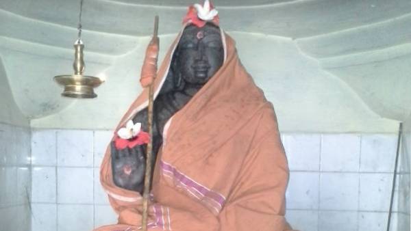 அட்சய திருதியை : ஆதிசங்கரர் அருளிய கனகதாரா ஸ்தோத்திரம் - தங்க நெல்லிக்கனி மழையாக பொழிந்த நாள் அட்சய திருதியை : ஆதிசங்கரர் அருளிய கனகதாரா ஸ்தோத்திரம் - தங்க நெல்லிக்கனி மழையாக பொழிந்த நாள்
