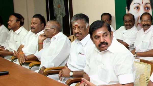எம்.எல்.ஏக்கள் கூட்டம்