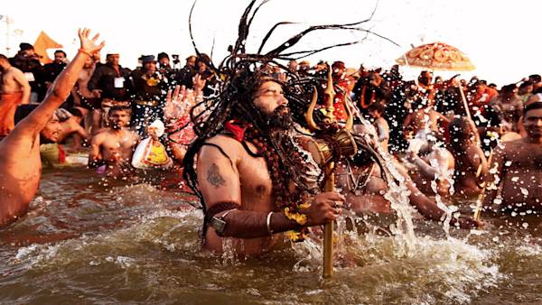  உத்தரகண்ட்டில் ஒரே மாதத்தில் 1800% அதிகரித்த கொரோனா..  சூப்பர் ஸ்ப்ரெட்டரான கும்பமேளா.. ஷாக் தகவல்