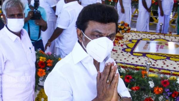 அக்கா செல்வி ஆறுதல்