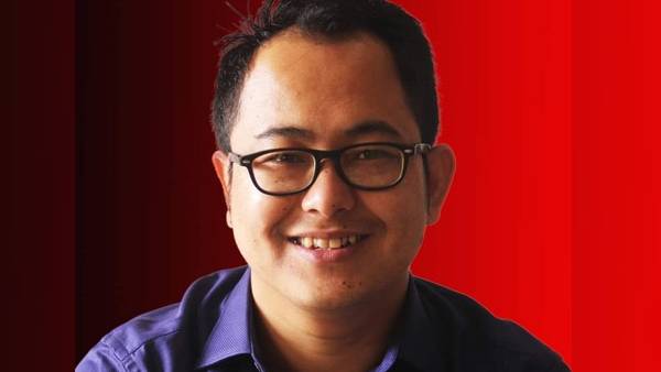 Two people arrested, including a journalist who rumer posted on a social networking site a BJP leader had died in Manipur Two people arrested, including a journalist who rumer posted on a social networking site a BJP leader had died in Manipur