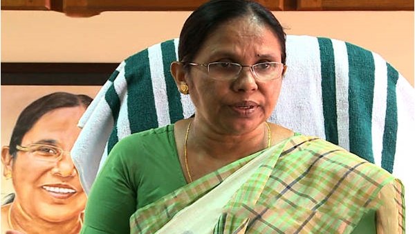 நிபா, கொரோனாவை ஒழித்து 5 ஆண்டுகள் உலகையே தன் பக்கம் திருப்பியவர்.. கேரளா சைலஜாவுக்கு பெருகும் ஆதரவு 