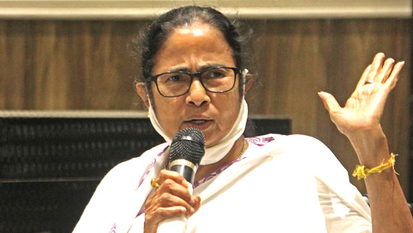 இந்தியாவை அழித்துவிட்டார்கள்