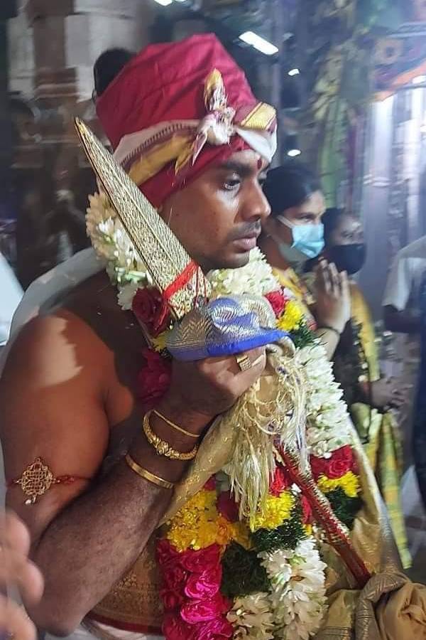 Vaikasi visakam Festival: Palabhishekam to Shanmugar at Thiruparankundram Murugan Temple Vaikasi visakam Festival: Palabhishekam to Shanmugar at Thiruparankundram Murugan Temple