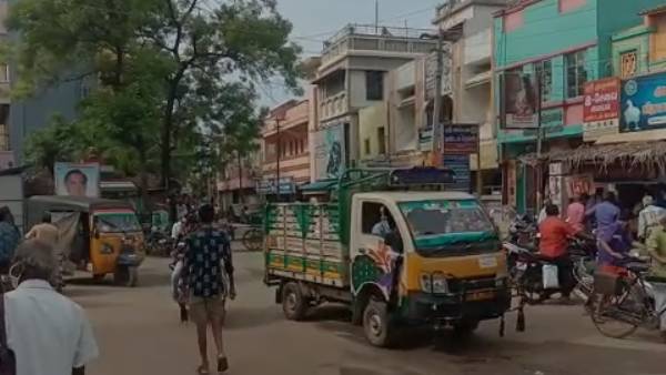 There is a risk that the corona infection will continue to rise as large crowds flock in thanjavur There is a risk that the corona infection will continue to rise as large crowds flock in thanjavur