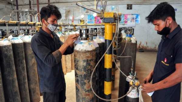 ஆக்சிஜன் சிலிண்டர் பதுக்கல்