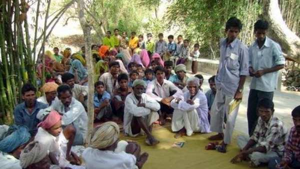 ஜாதி பஞ்சாயத்து கூட்டம்