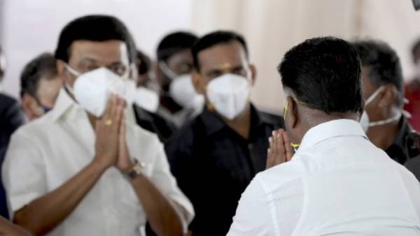 முன்களப் பணியாளர்களாக ஊடகத்துறை