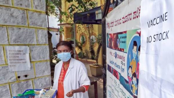 தடுப்பூசி தட்டுப்பாடு