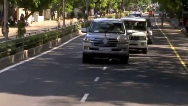 எளிய முறையில் பதவியேற்பு