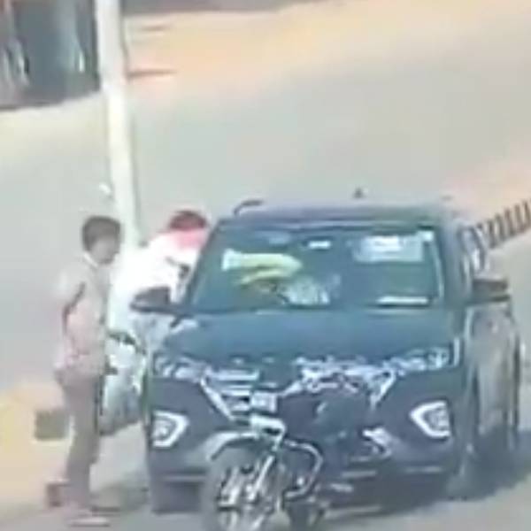 என்னாச்சு?