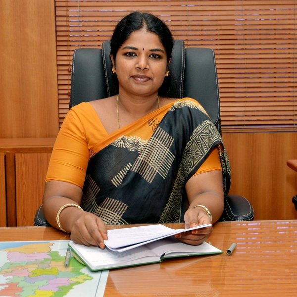 பொறுப்பான அதிகாரி