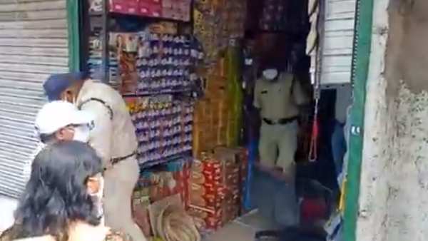 மெடிக்கல் ஷாப்
