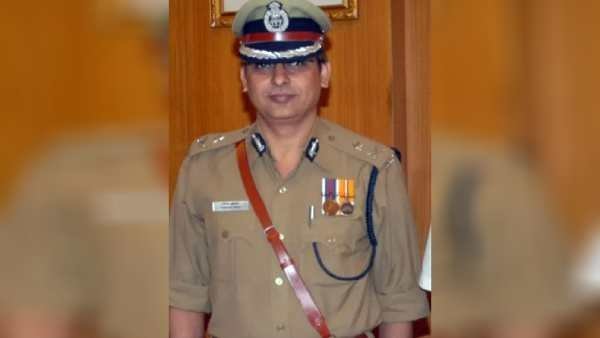 காவலர்களின் பாதுகாப்பு உறுதி