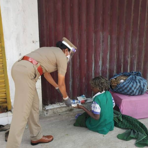போலீசாரின் சேவை