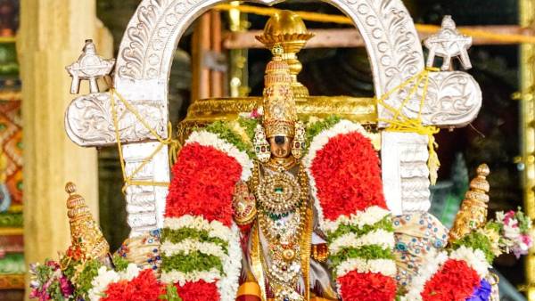 கருட வாகன சேவை