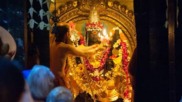 Corona increase Vaikasi Visakha festival canceled at Thiruparankundram Murugan temple Corona increase Vaikasi Visakha festival canceled at Thiruparankundram Murugan temple