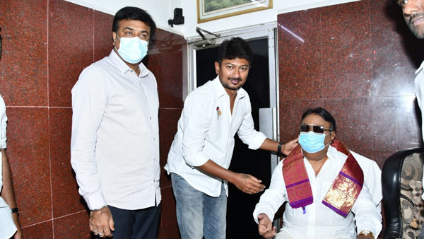 Udhayanidhi Stalin meets DMDK leader Vijayakanth at his residence Udhayanidhi Stalin meets DMDK leader Vijayakanth at his residence