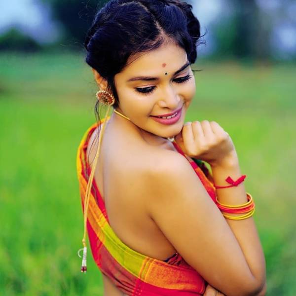 கண்டாங்கி சேலை கட்டி