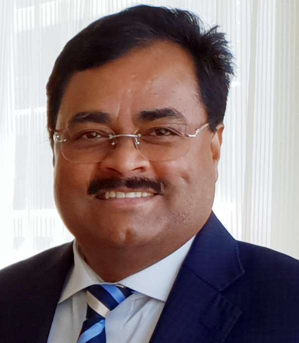 Dubai businessman Latchumanan give 100 oxygen concentrator to Tn govt Dubai businessman Latchumanan give 100 oxygen concentrator to Tn govt